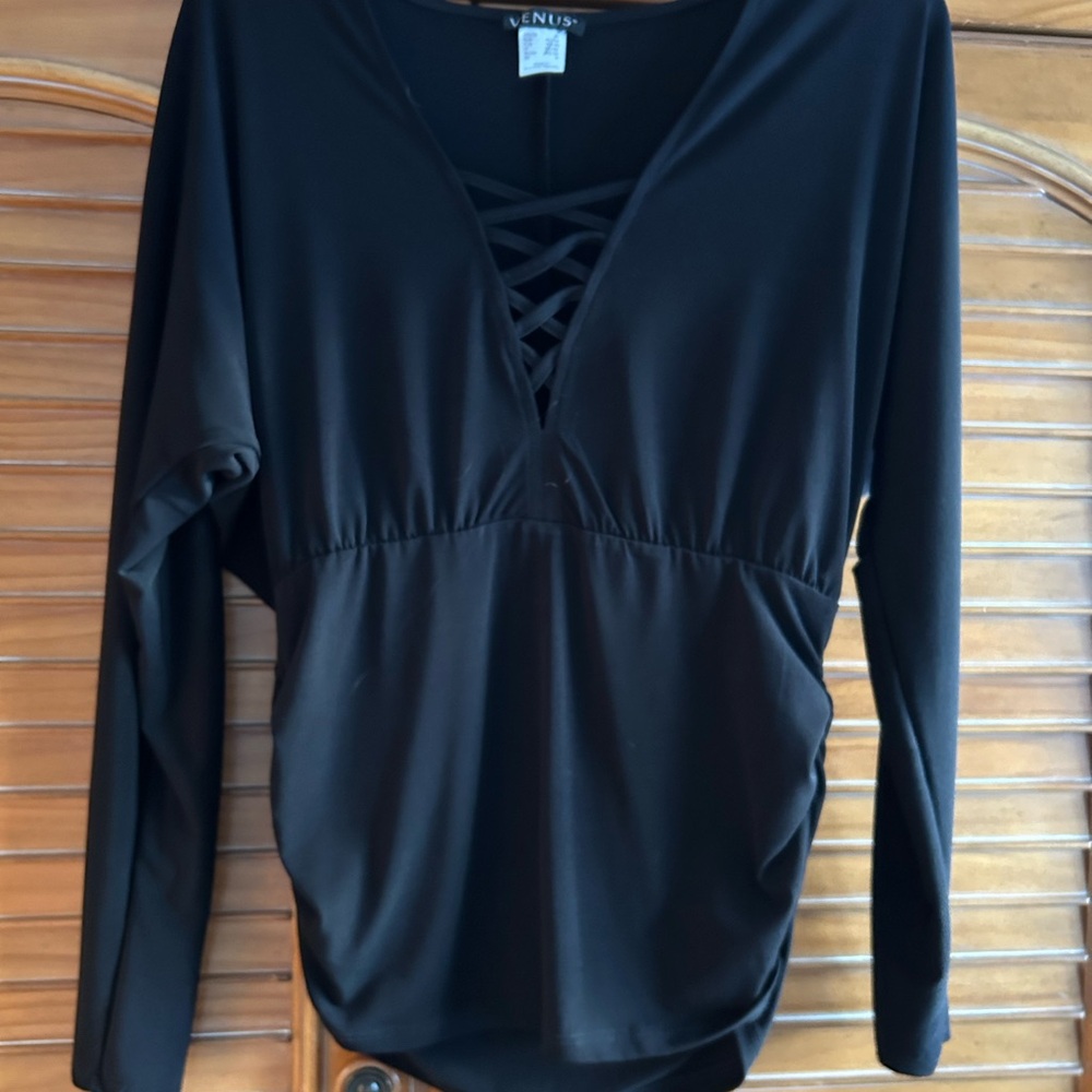 VENUS Black Crisscross V-Neck Blouse